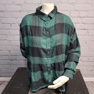 American Eagle Button Doen Oversized Babydoll Green & Black Plaid Shirt